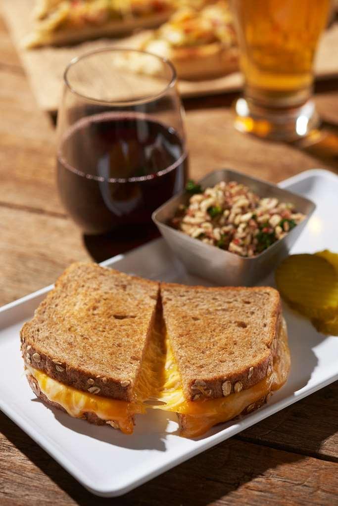 Hyatt Place Atlanta Airport North College Park Restaurant bilde